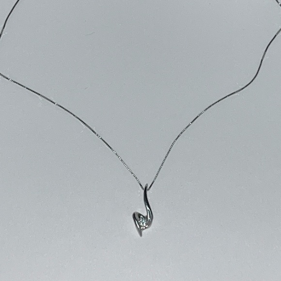 Sirena 1/8 CTTW Single Stone Diamond 14K White Gold Necklace Pedant NWT